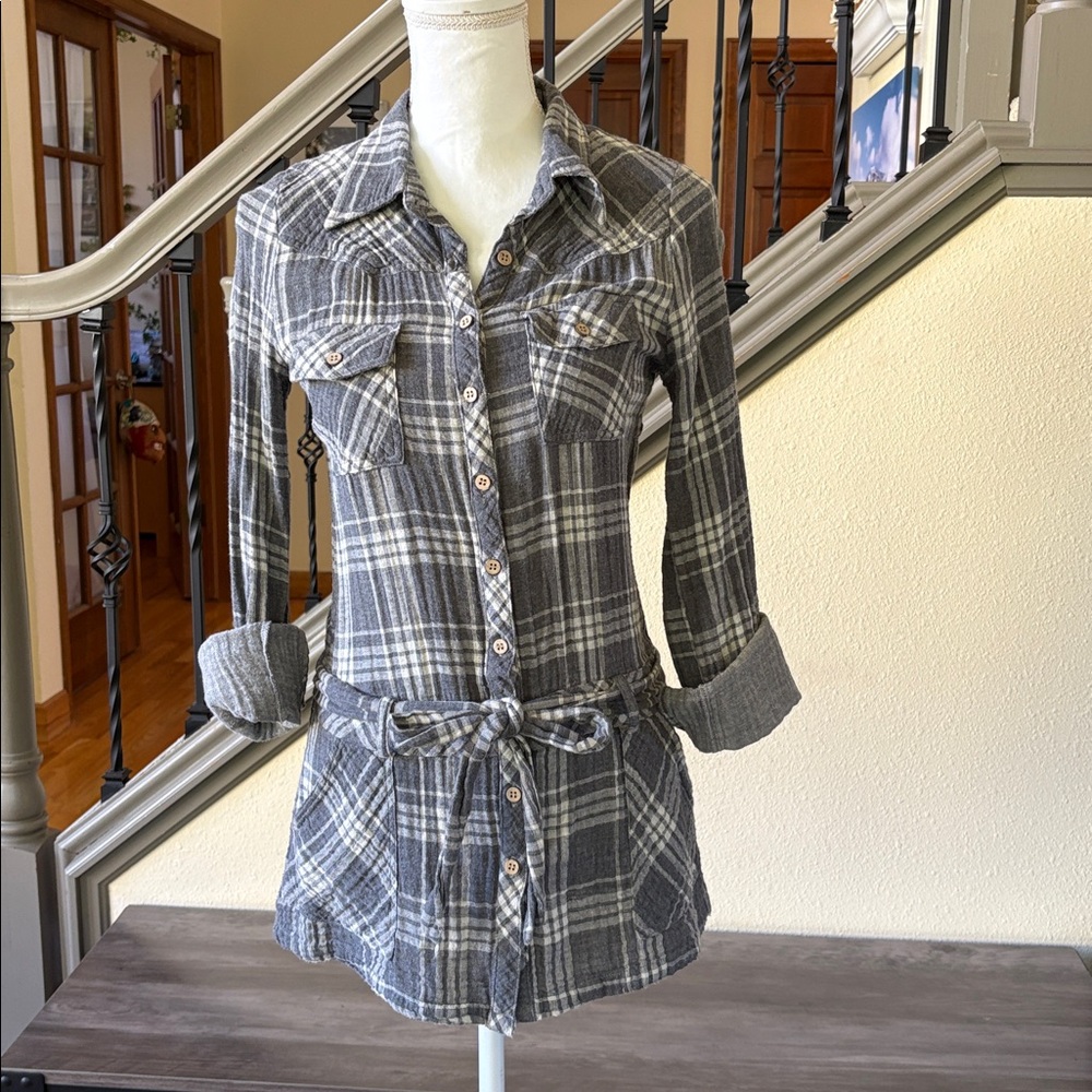 Heritage 1981 Gray & Cream Checkered Long Sleeve Button Down Shirt Size Small - Picture 2 of 9